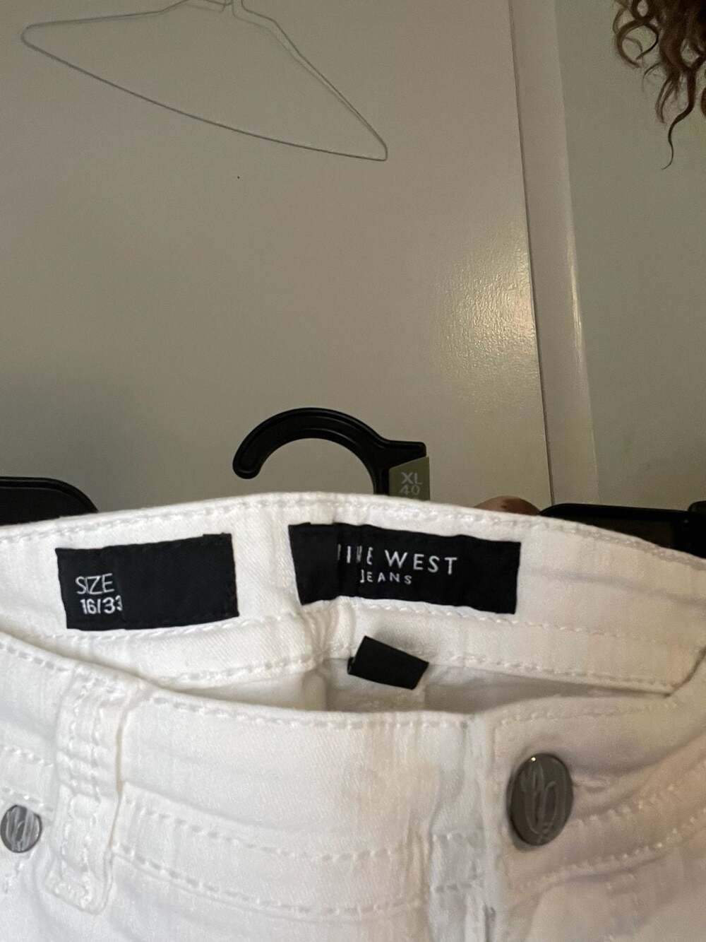 Nine West Chrystie White Capri Jeans with Embellished Back Pockets
